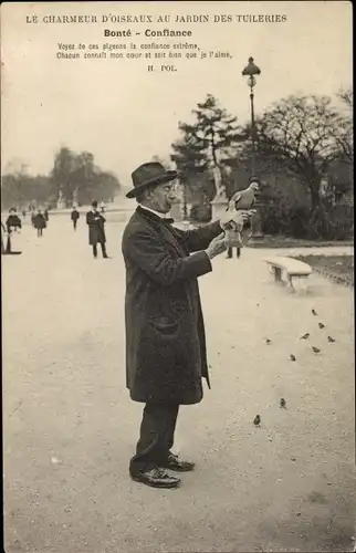 Ak Paris, Le Charmeur d'Oiseaux au Jardin des Tuileries, Bonte Conflance