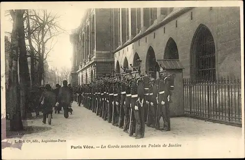 Ak Paris I, Paris vécu, la Garde montante au Palais de Justice