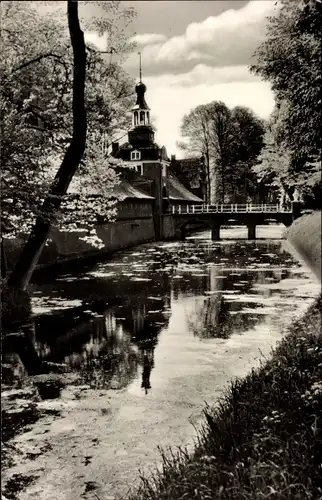 Ak Lütetsburg in Ostfriesland, Vorburg, Brücke