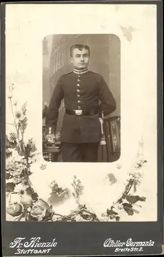 Kabinett Foto Junger Mann in Uniform, Portrait