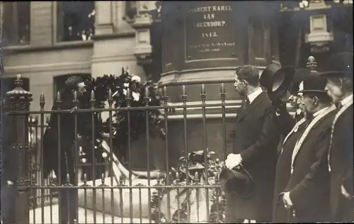 Ak Rotterdam Südholland Niederlande, Kranzniederlegung an Denkmal von Gijsbert Karel van Hogendorp