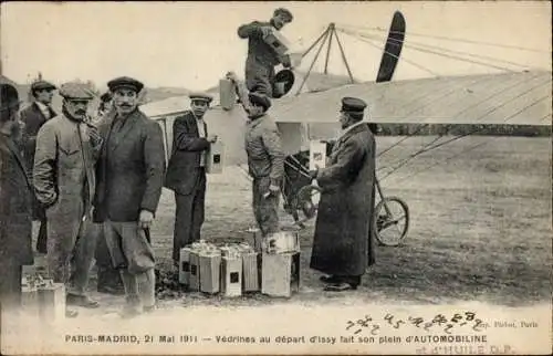 Ak Issy les Moulineux Hauts de Seine, Paris Madrid 1911, Vedrines au depart, Flugzeug wird betankt