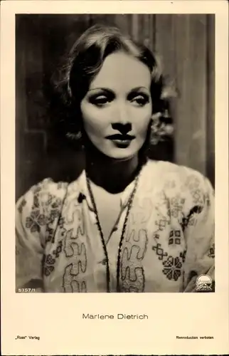 Ak Schauspielerin Marlene Dietrich, Portrait, Ross Verlag 5757/1