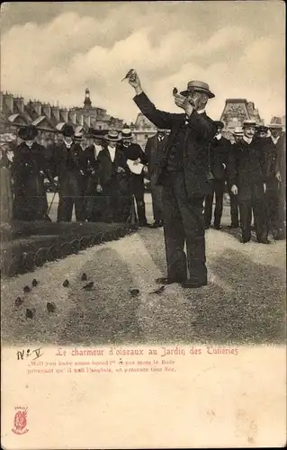 Ak Paris, Le Charmeur d'Oiseaux au Jardin des Tuileries