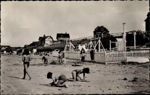Ak Le Home sur Mer Calvados, Parc garde des Jeux d'Enfants