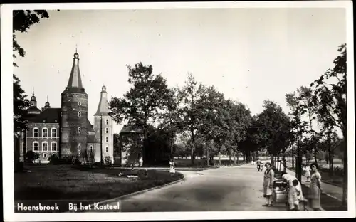 Ak Hoensbroek Limburg Niederlande, Bij het Kosteel