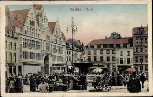 Ak Aachen in Nordrhein Westfalen, Blick auf den Markt, Stände, Besucher