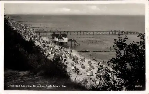 Ak Ostseebad Koserow auf Usedom, Strand mit Seebrücke und Bad