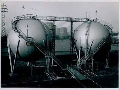 Foto Gelsenkirchen im Ruhrgebiet, Hochdruck Kugelbehälter, Propangas