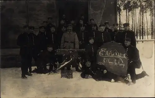 Foto Ak Deutsche Soldaten in Uniform, Batl. XI, 2. Komp. 2. Korp., Maschinengewehr, Königsbrück 1917