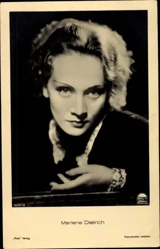 Ak Schauspielerin Marlene Dietrich, Portrait, Ross Verlag 6267/2