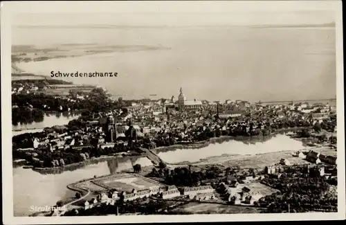 Ak Stralsund Mecklenburg Vorpommern, Blick auf die Stadt mit Schwedenschanze