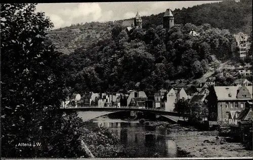 Ak Altena im Märkischen Kreis, Blick auf die Stadt, Brücke