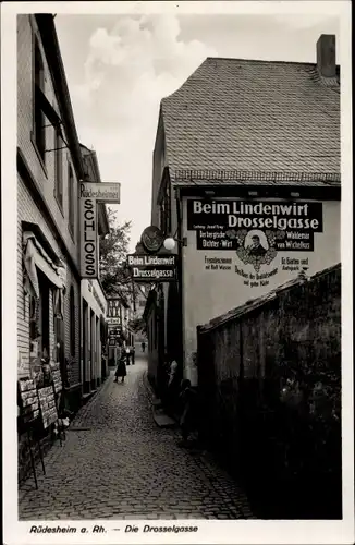 Ak Rüdesheim am Rhein, Drosselgasse, Beim Lindenwirt, Rüdesheimer Schloss