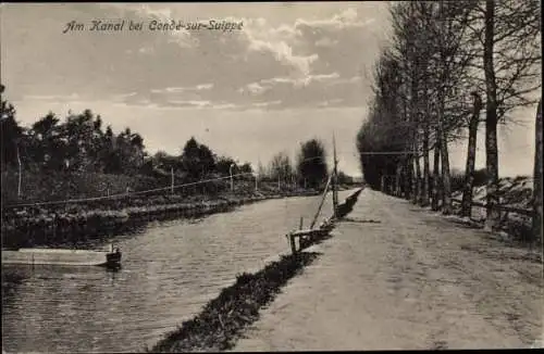 Ak Condé sur Suippe Aisne, Kanalpartie, Fährkahn