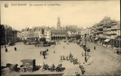 Ak Saint Quentin Aisne, Vue d'ensemble de la Grand'Place