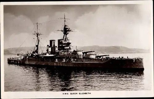 Ak Britisches Kriegsschiff, HMS Queen Elizabeth, Schlachtschiff