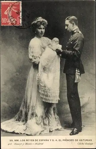 Ak Alfonso XIII, König Alfons XIII. von Spanien, Victoria Eugénie von Battenberg, Sohn