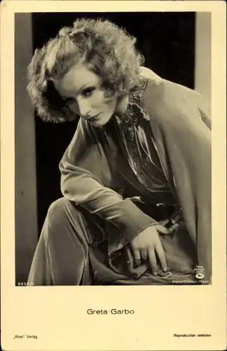 Ak Die Schauspielerin Greta Garbo, Portrait