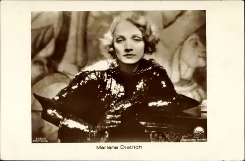 Ak Schauspielerin Marlene Dietrich, Portrait