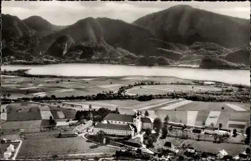 Ak Schlehdorf am Kochelsee Oberbayern, Kloster, Vogelschau, Panorama gegen Jochberg