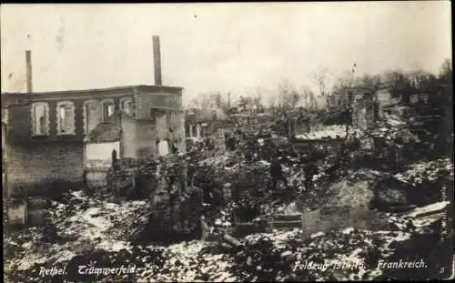 Ak Rethel Ardennes, Ruinen, zerstörte Häuser, I. WK