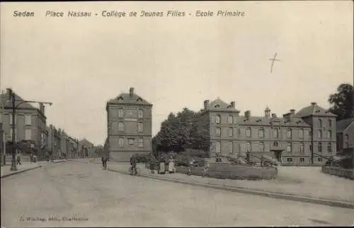 Ak Sedan Ardennes, Place Nassau, Collège de Jeunes Filles, Ecole Primaire