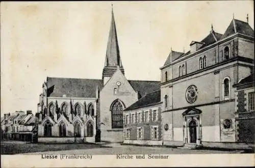 Ak Liesse Aisne, Blick auf die Kirche und das Seminar, Fassaden, Tor