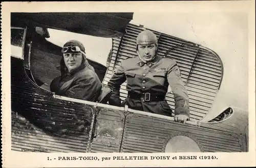 Ak Paris Tokio, par Pelletier d'Oisy et Besin, 1924, Langstreckenflug, Piloten im Flugzeug