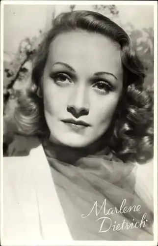 Ak Schauspielerin Marlene Dietrich, Portrait, Lockige Haare