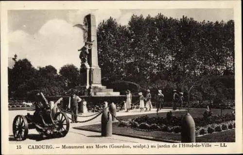 Ak Cabourg Calvados, Monument aux Morts au jardin de l'Hotel de Ville