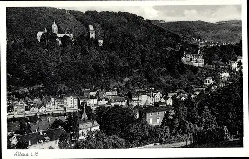 Ak Altena im Märkischen Kreis, Blick auf den Ort mit Burg, Wald, Berge