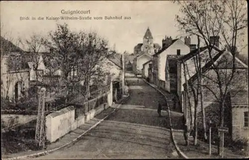 Ak Guignicourt Aisne, Blick in die Kaiser-Wilhelm-Straße vom Bahnhof aus