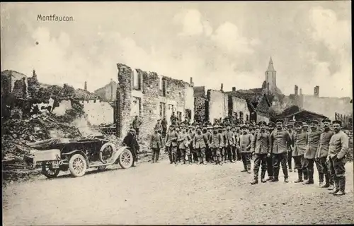 Ak Montfaucon Meuse, Soldaten, Ruinen, Kriegszerstörungen, I. WK