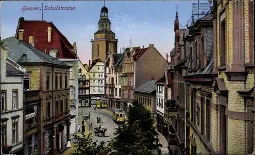 Ak Gießen an der Lahn Hessen, Schulstraße, Kirchturm, Straßenbahn