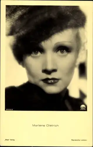 Ak Schauspielerin Marlene Dietrich, Portrait, Ross Verlag Nr. 8522/2