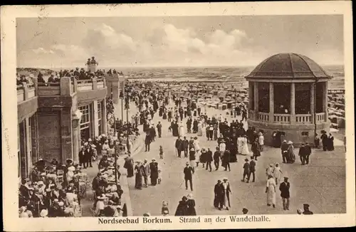 Ak Insel Borkum Ostfriesland, Strand an der Wandelhalle