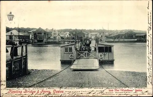 Ak Cowes Isle of Wight England, Floating Bridge and Ferry, Flussüberquerung