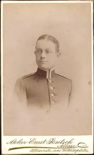 CdV Junger Mann in Uniform, F. Nebe, Engelmann, Neisse 1894/1895