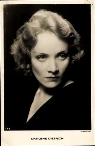 Ak Schauspielerin Marlene Dietrich, Portrait, Paramount 113