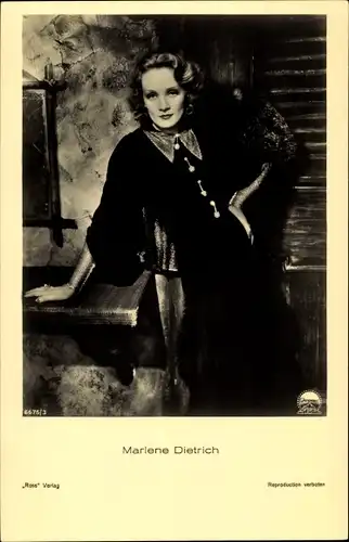 Ak Schauspielerin Marlene Dietrich, Portrait, Ross Verlag 6675/3