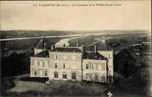 Ak La Varenne Maine et Loire, le Château, vallée de la Loire, Vogelschau