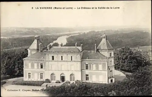 Ak La Varenne Maine et Loire, le Château, vallée de la Loire, Vogelschau