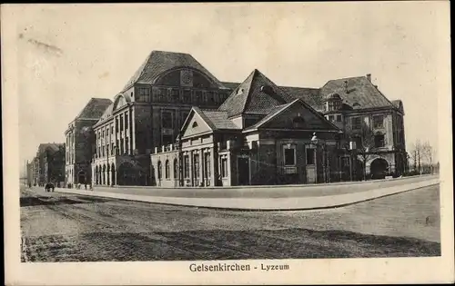 Ak Gelsenkirchen im Ruhrgebiet, Lyzeum, Schule, Straßenpartie