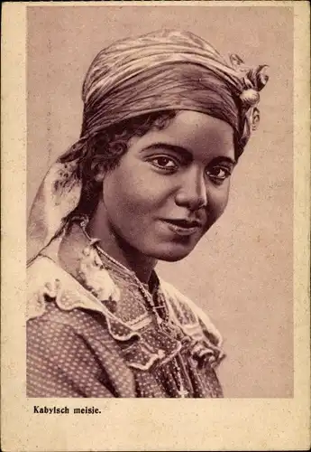 Ak Afrika, Kabylsch meisie, Portrait einer Frau, Kopftuch