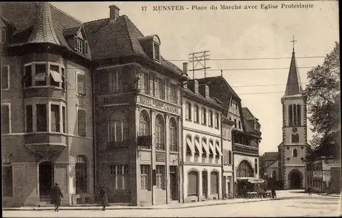 Ak Munster Münster Elsass Haut Rhin, Place du Marche avec Eglise Protestante