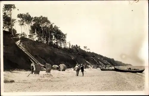 Foto Ak Śliwin Neuschleffin Rewal Rewahl Pommern, Strandpartie, Boote