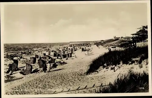 Ak Mielno Großmöllen Pommern, Strandpartie, Strandkörbe