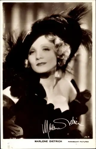 Ak Schauspielerin Marlene Dietrich, Portrait mit Hut