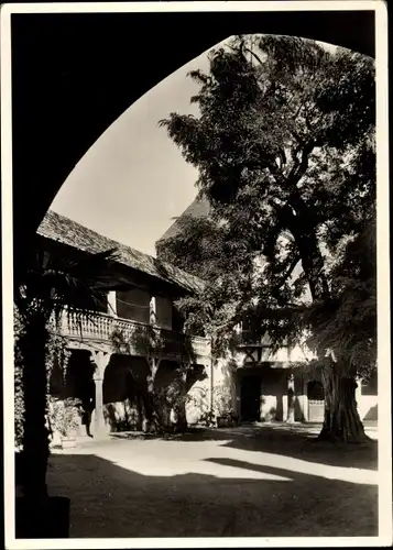 Ak Jagsthausen in Baden Württemberg, Blick in den Burghof der Götzenburg